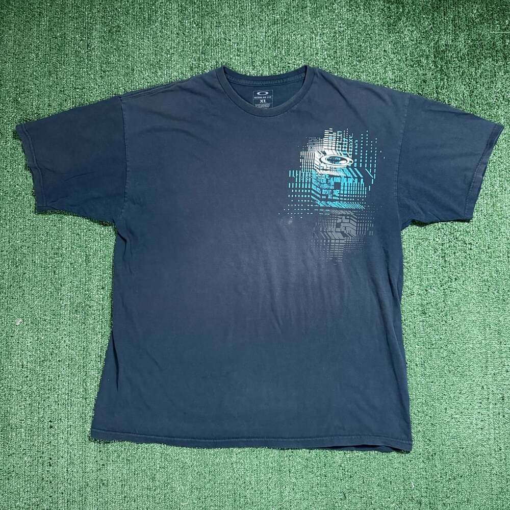 Y2K Oakley T-Shirt Size XL Blue Graphic Design